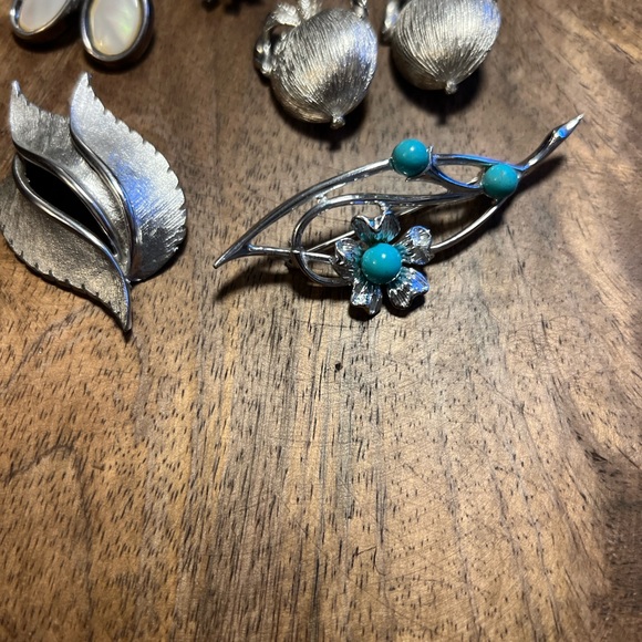 Vintage Silver Tone and Turquoise Jewelry Lot - Picture 5 of 6